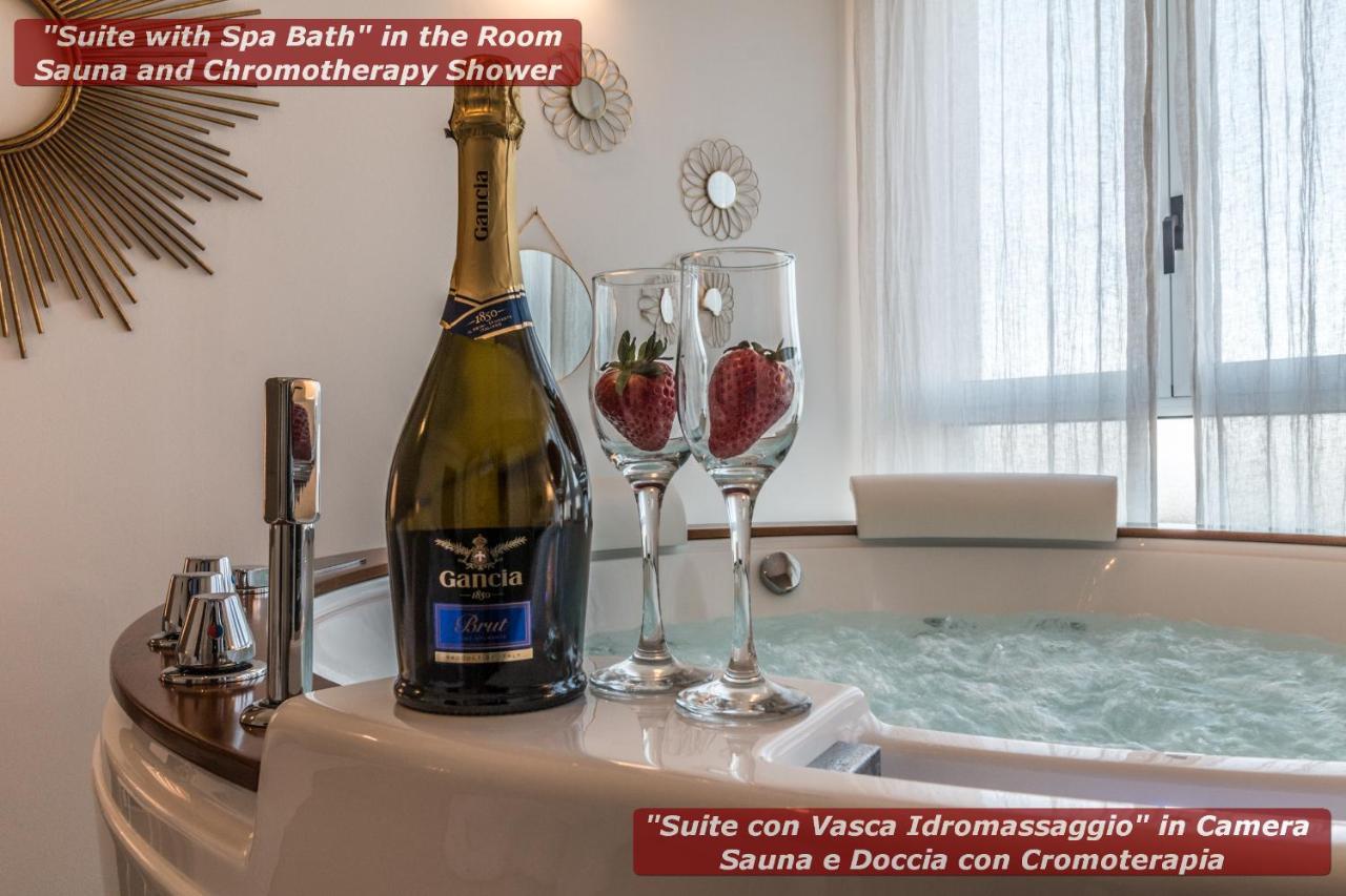 4 Star Boutique Rooms Bolonia Exterior foto
