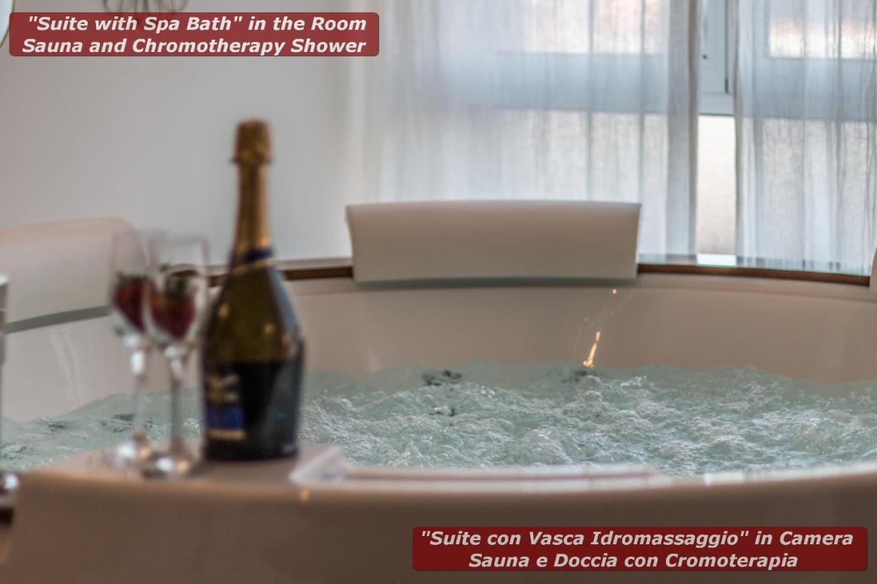 4 Star Boutique Rooms Bolonia Exterior foto