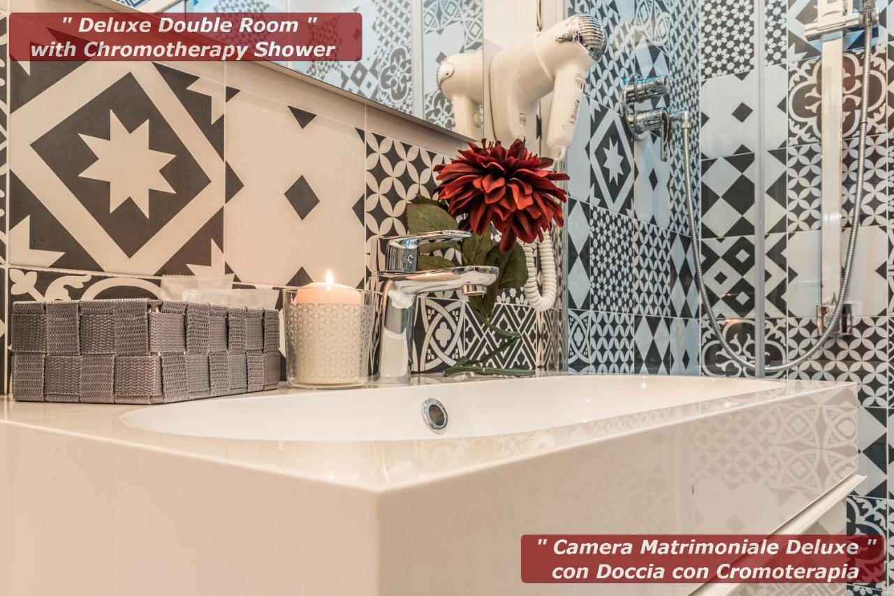 4 Star Boutique Rooms Bolonia Exterior foto
